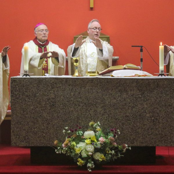 St Bride’s Monifieth marks 40th anniversary