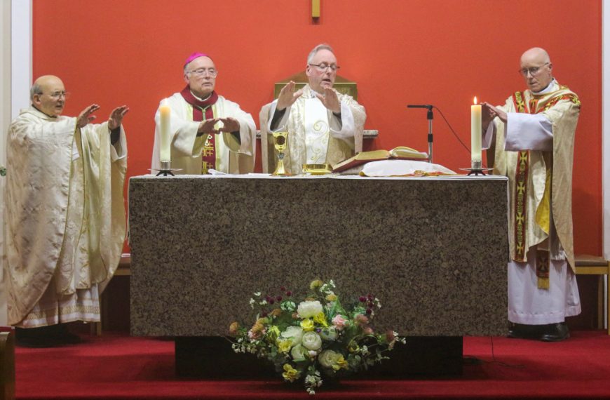 St Bride’s Monifieth marks 40th anniversary